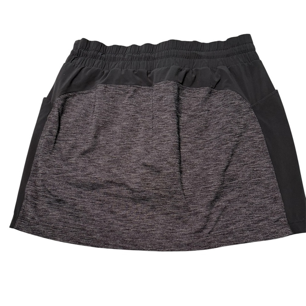 Athleta Gray Skorts with Elastic Waistband - Picture 6 of 8